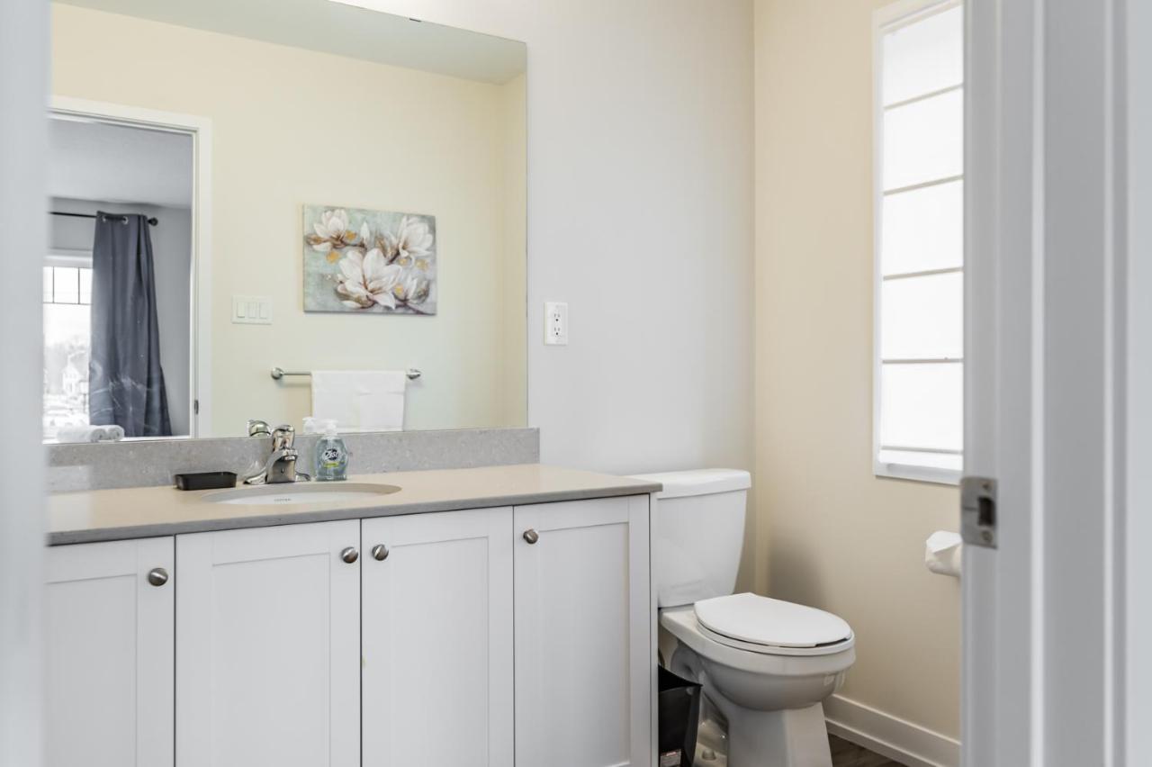 Luxury Townhouse Close To Fairview Casino In Niagara Falls Villa Екстериор снимка