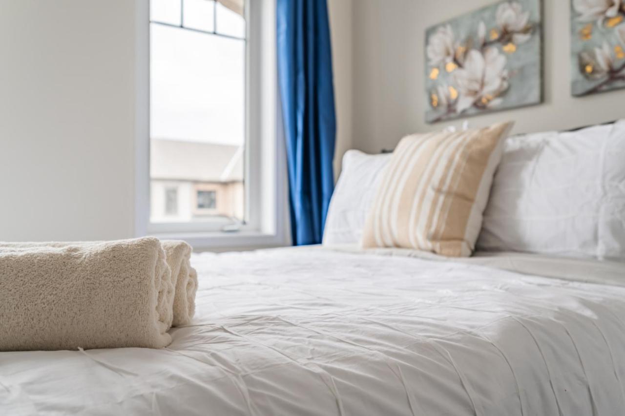 Luxury Townhouse Close To Fairview Casino In Niagara Falls Villa Екстериор снимка